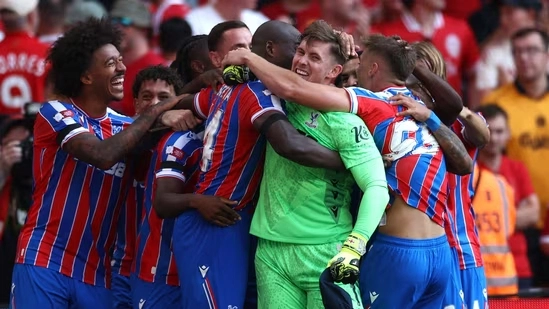 Selebrasi pemain Crystal Palace usai menumbangkan Liverpool di Community Shield 2025