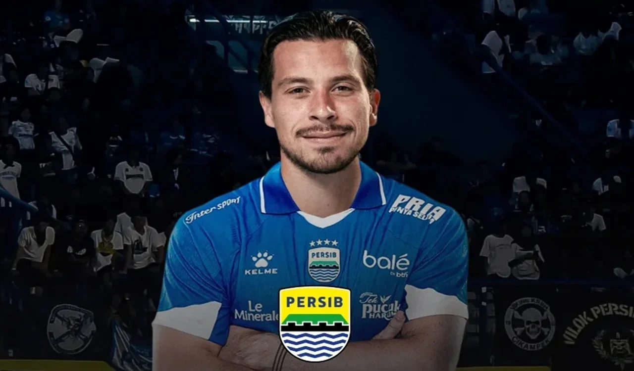 Thom Haye resmi diperkenalkan sebagai pemain baru Persib Bandung musim 2025